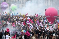 EL 54% de los franceses apoyan las manifestaciones contra la reforma laboral del Gobierno