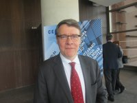 Sevilla (PSOE): "En la cabeza de Pablo Iglesias está él y cabe poco más que él"