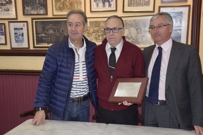 Placa al Café Moderno