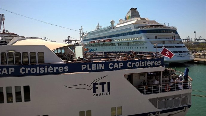 Cuatro cruceros escalan en el Puerto de Valencia