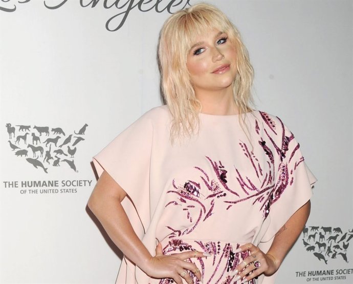 Kesha arrives to The Humane Society of the United States Los Angeles Gala, held 