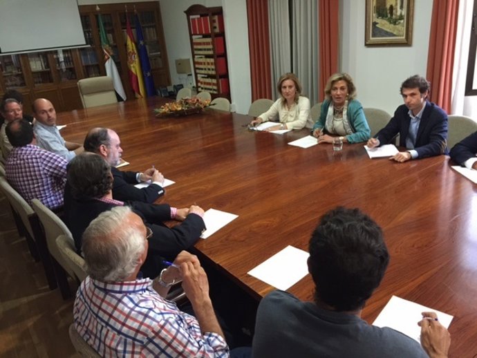 Reunión con empresarios del entorno de la N-110 
