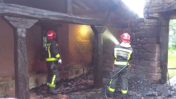 Estado del porche tras el incedio