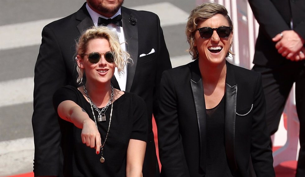 CANNES, FRANCE - MAY 15:  Kristen Stewart and Alicia Cargile attend the 