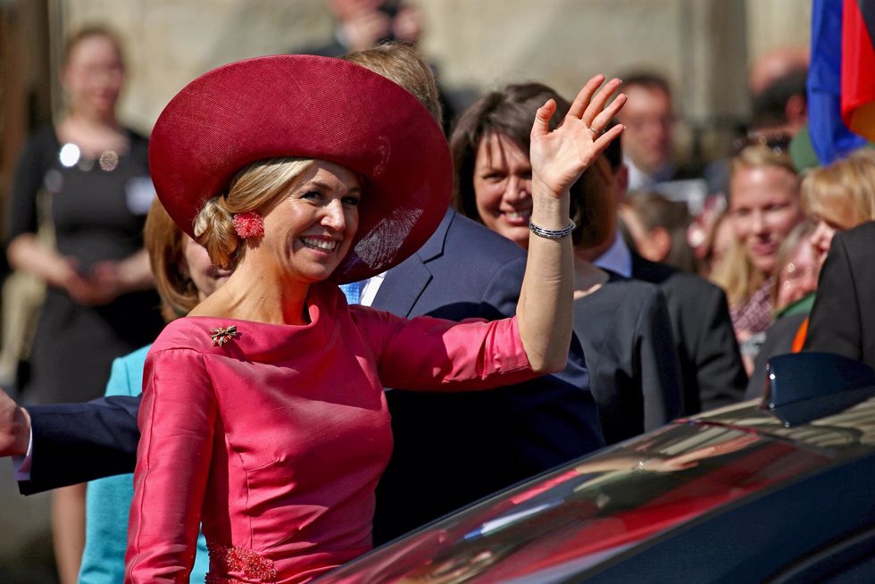 MUNICH, GERMANY - APRIL 13:  Queen Maxima of the Netherlands arrives at Munich R