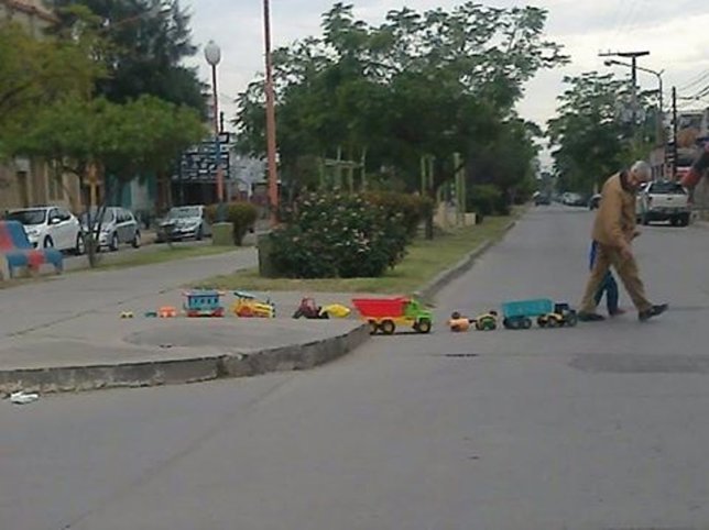 ¿Cuál De Los Dos Será Más Feliz Con Esto: Abuelo O Nieto?