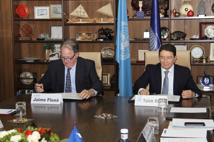 Firma de acuerdo entre JSF Travel Tourism School y la OMT