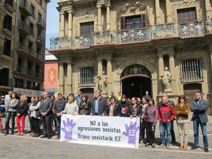 Concentración en Pamplona contra la agresión sexual del fin de semana