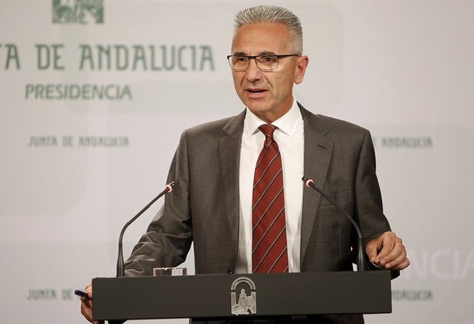 El portavoz del Gobierno andaluz, Miguel Ángel Vázquez, en rueda de prensa
