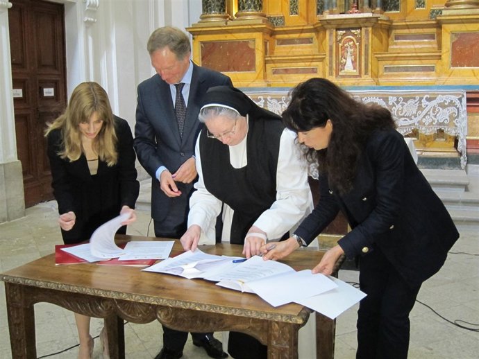 Firma del acuerdo para mantener el Museo de San Joaquín y Santa Ana