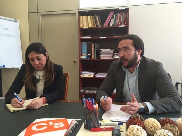 Reunión entre Moraga y AJE.