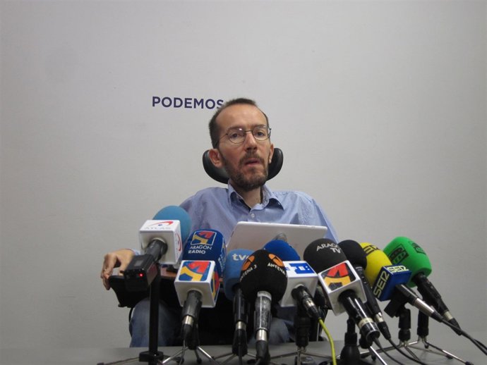 Pablo Echenique (Podemos), en rueda de prensa en Zaragoza