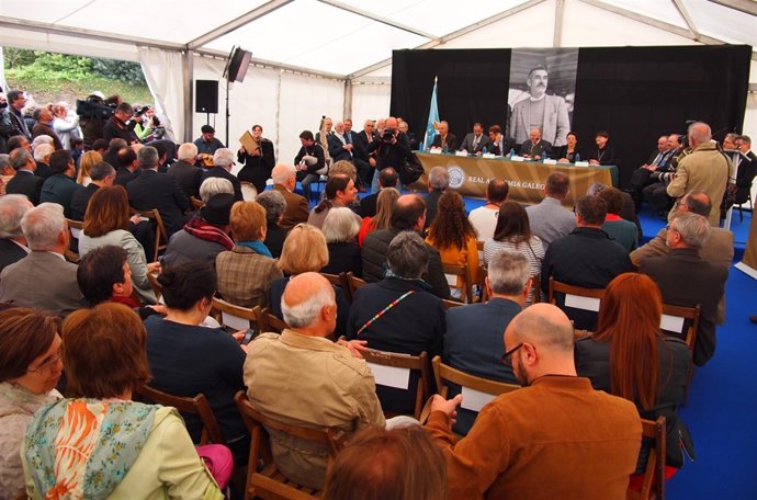 A Real Academia Galega Celebrou O Día Das Letras Galegas Na Casa Museo Manuel Ma