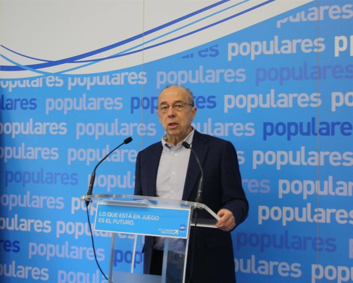 El senador del PPN José Cruz Pérez Lapazarán.