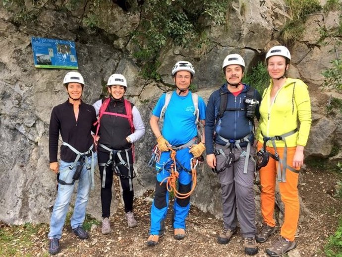 Los bloqueros hacen turismo de aventura
