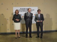 Rajoy dice que "no tiene sentido" que Cataluña suba ahora el IRPF porque "no es bueno" para su economía