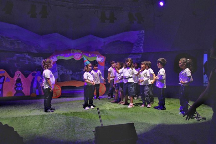 NOTA DE PRENSA Y FOTOGRAFIAS: AUDITORIO MANOS OPERA