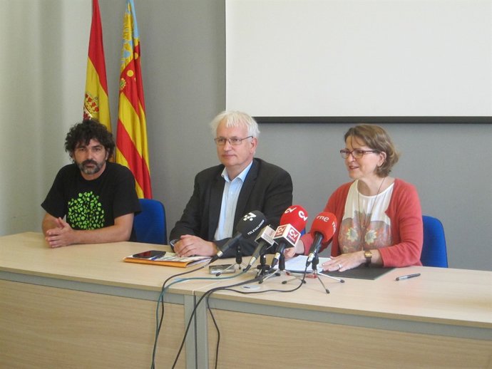 Jürgen Resch junto a Elena Cebrián