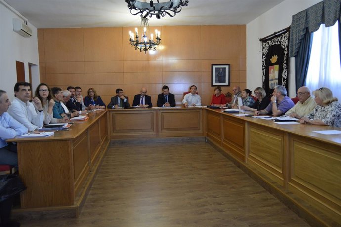 Ayto. Seseña. Nota De Prensa, Foto Y Cortes De Voz Sobre Reunión Del Alcalde Con