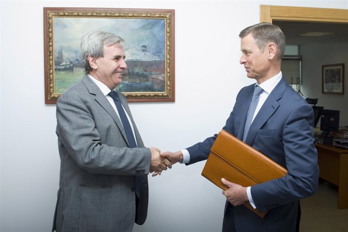 El consejero de Presidencia y Justicia y el presidente del TSJC