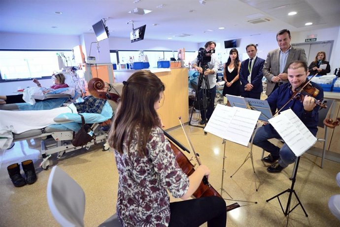 Concierto de música clásica en un hospital de Granada