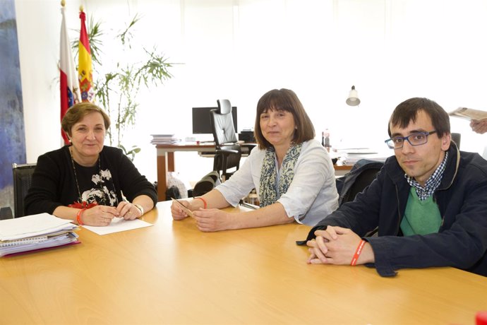 Real se reúne con Lina Fernández, presidenta de ACDEM