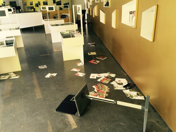 Destrozos en el Espai Macià de Les Borges Blanques