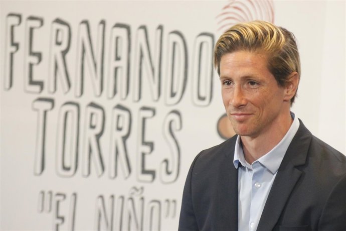 Fernando Torres en la presentación de su libro-cómic