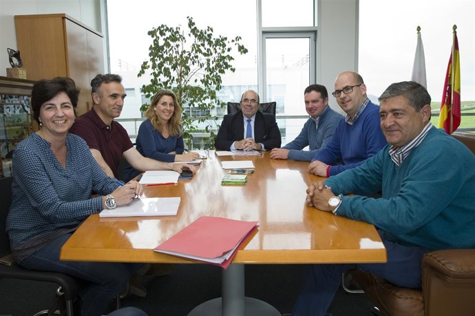 18:30Despacho del consejero El consejero de Medio Rural, Pesca y Alimentación, J