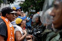 La marcha opositora en Venezuela, en imágenes
