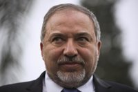 Avigdor Lieberman acepta la propuesta de Netanyahu y asumirá la cartera de Defensa