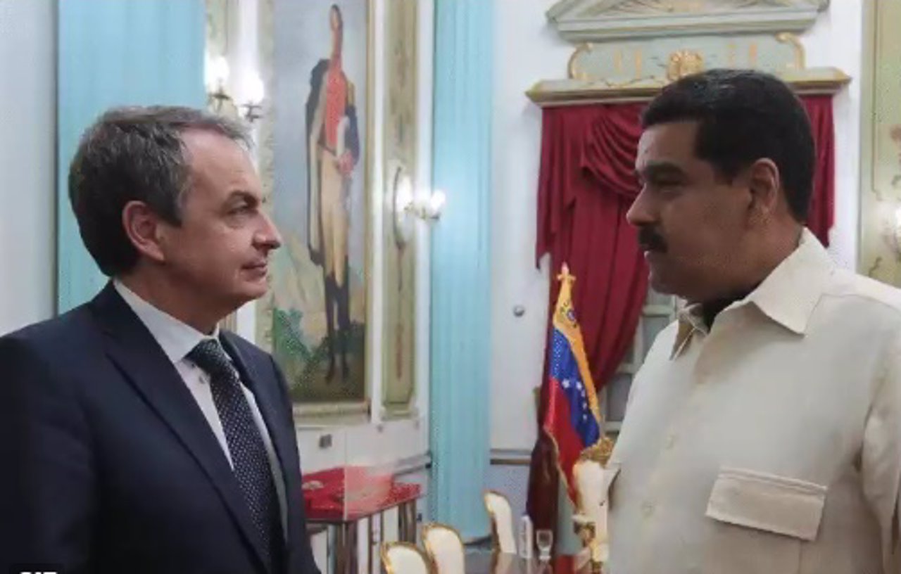 Zapatero se reúne con Maduro en Caracas