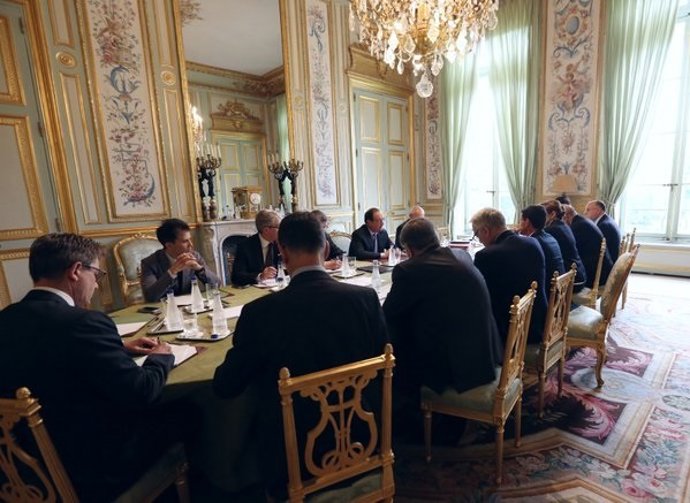 Gabinete de crisis en el Elíseo tras desaparición vuelo Egypt Air