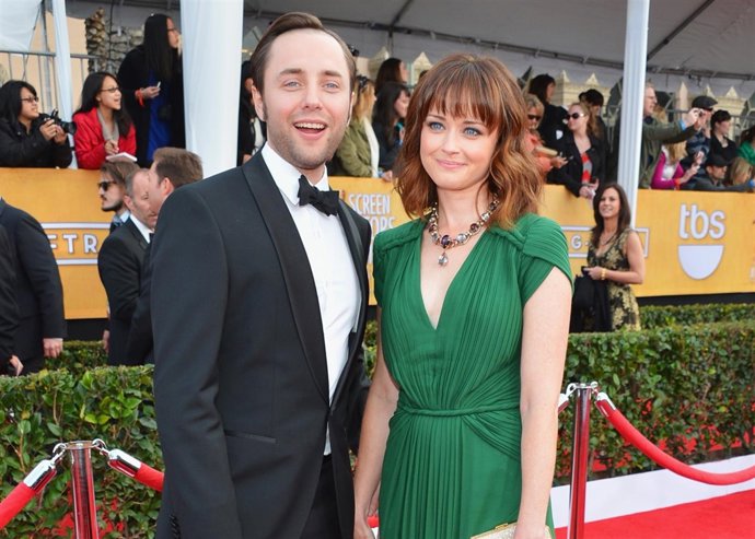Alexis Bledel y Vincent Kartheiser/ Getty