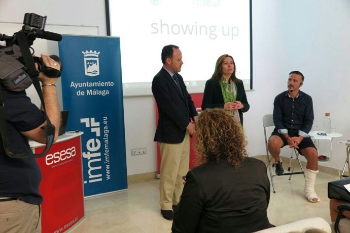 El Ayuntamiento De Málaga Informa: EL AYUNTAMIENTO PREMIA A 15 JÓVENES CON UN PL