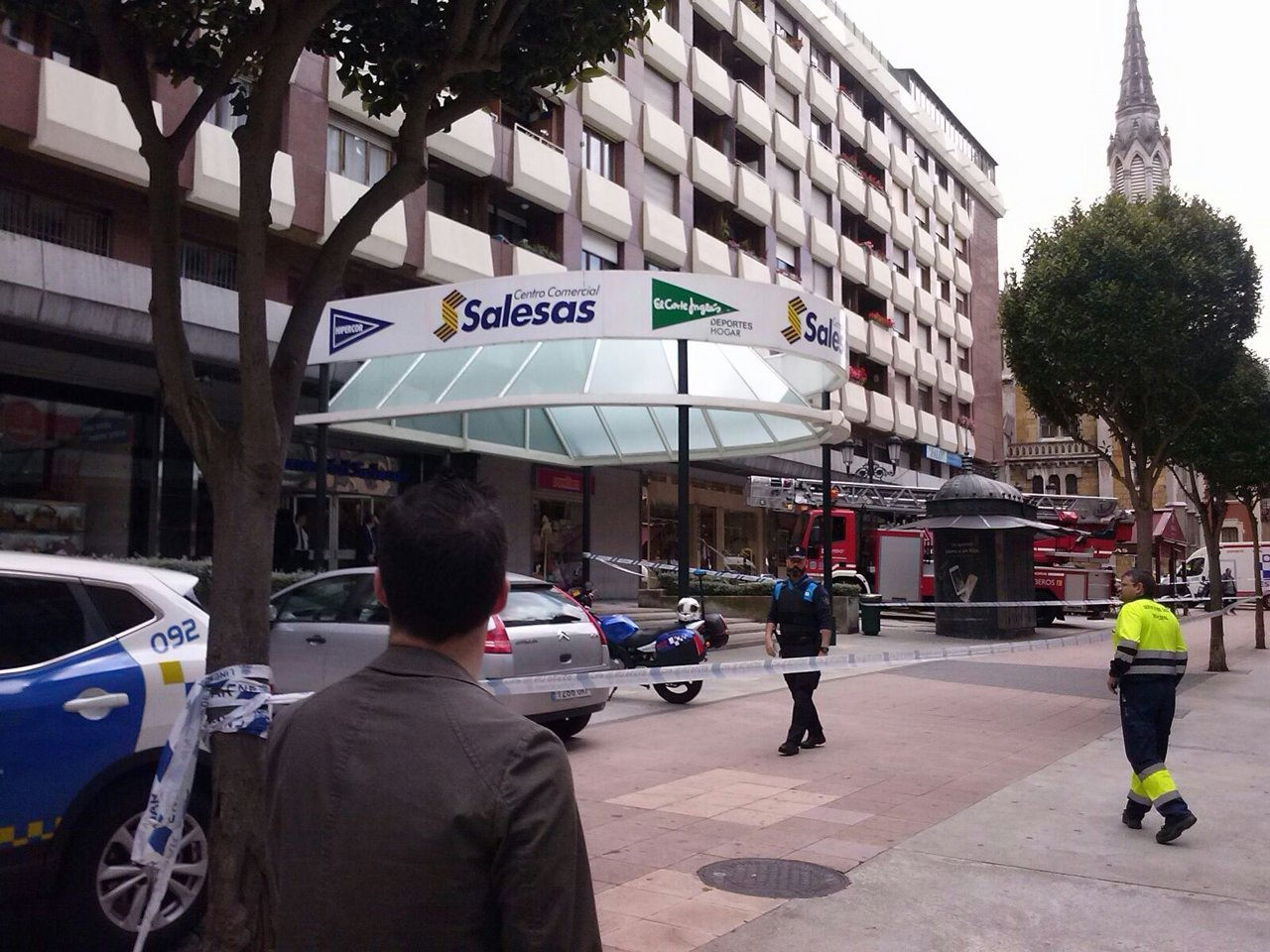 Incendio en edificio de Salesas en Oviedo