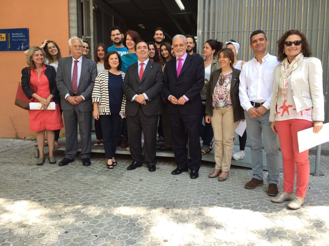 Sánchez Rubio visita la Residencia Flora Tristán de la UPO