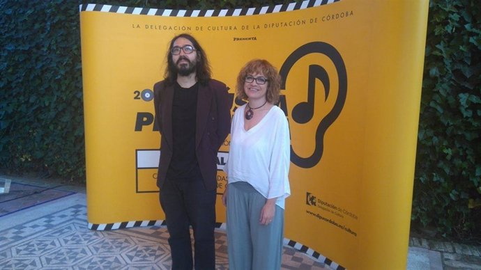 Ruz y Vacas durante la presentación del programa