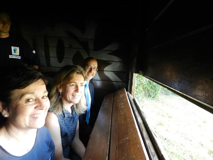 Oregi y Garmendia en observatorio de aves