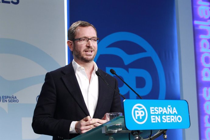 Javier Maroto en la sede del PP