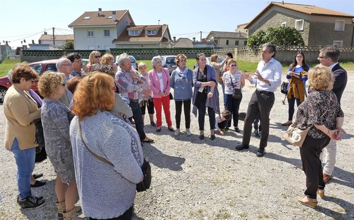 De la Serna anuncia el proyecto a los vecinos