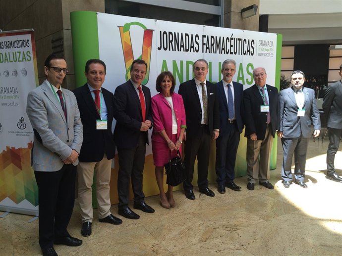 El consejero de salud, Aquilino Alonso, clausura las V Jornadas de Farmacéuticos
