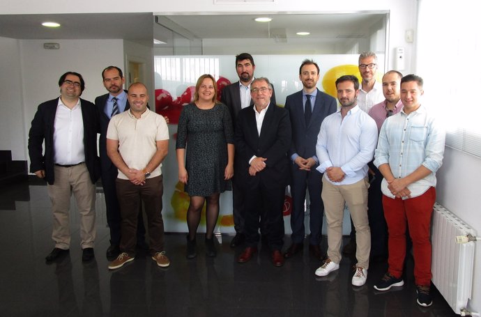 La delegación de AJE Región de Murcia junto a Francisco Marín,
