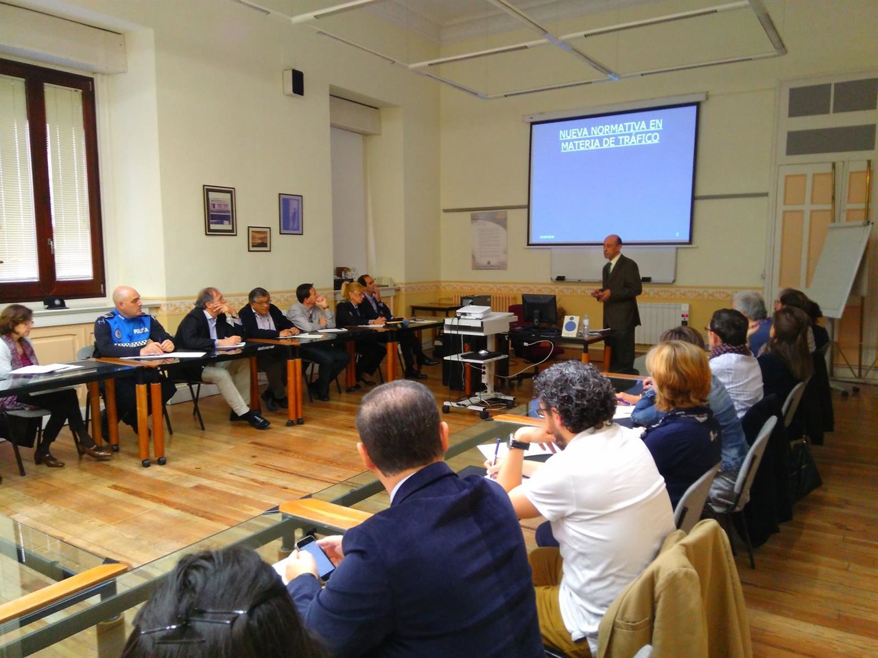 Seminario sobre Dirección Electrónica Vial (DEV) en el Ayuntamiento