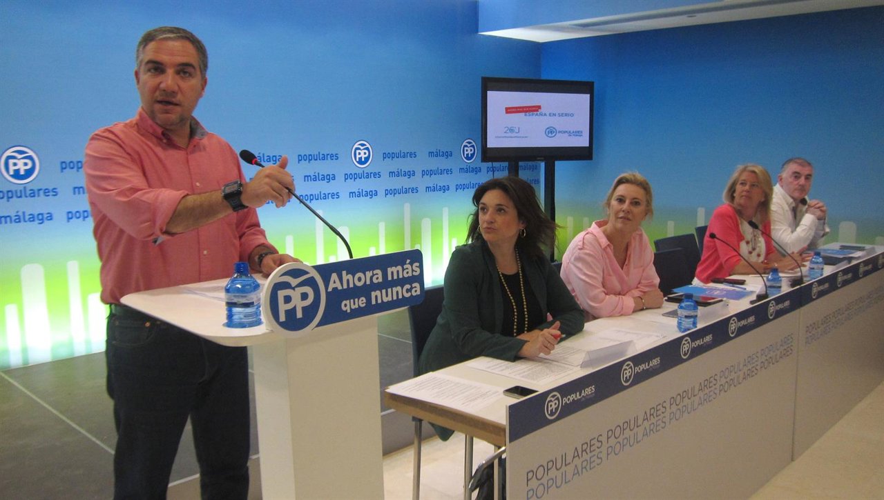 Elías Bendodo, Del Cid, Carolina España, Angeles Muñoz y Manuel Marmolejo