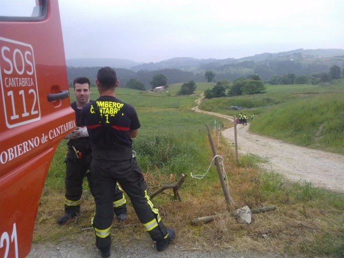 Un fallecido tras volcar su tractor en Helgueras