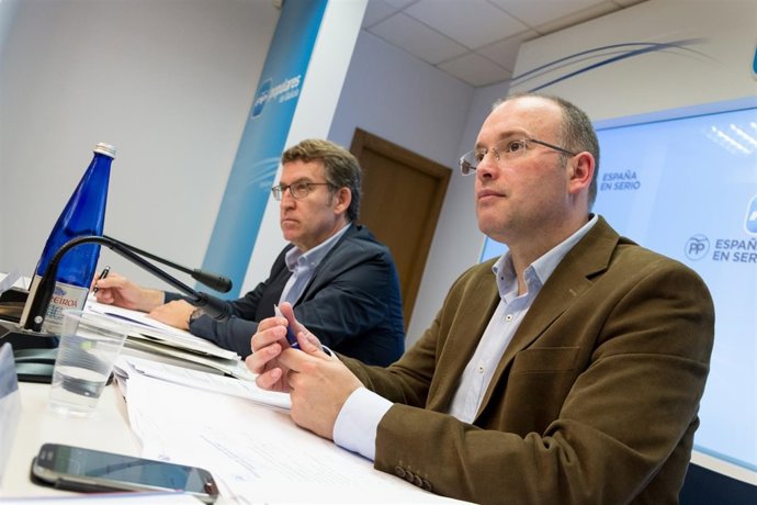 El presidente del PPdeG, Alberto Núñez Feijóo, con Miguel Tellado