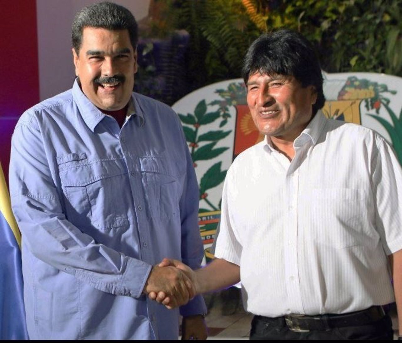 Morales y Maduro, durante un breve encuentro en Venezuela