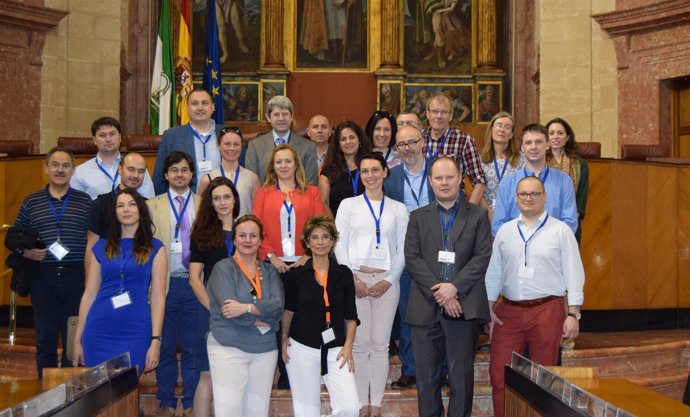 Visita al Parlamento andaluz de socios del proyecto Build2LC