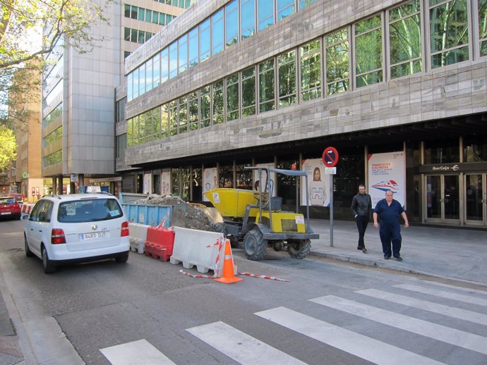 Obras del carril-bici en paseo Constitución